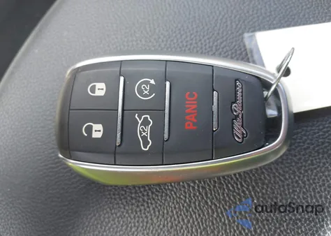 2022 Alfa Romeo Giulia Veloce Awd z USA, uszkodzony, nr VIN ZARFANBN5N7663713